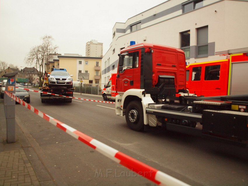 Weisses Pulver im Buero gefunden Koeln Porz Mitte Hauptstr P409.JPG